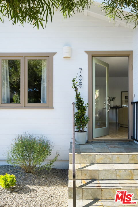 705 Tularosa Dr
