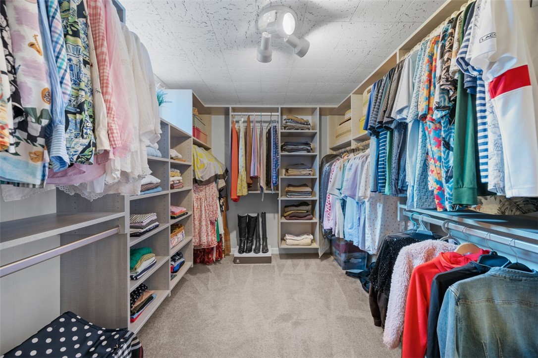 951 Rosalind Rd