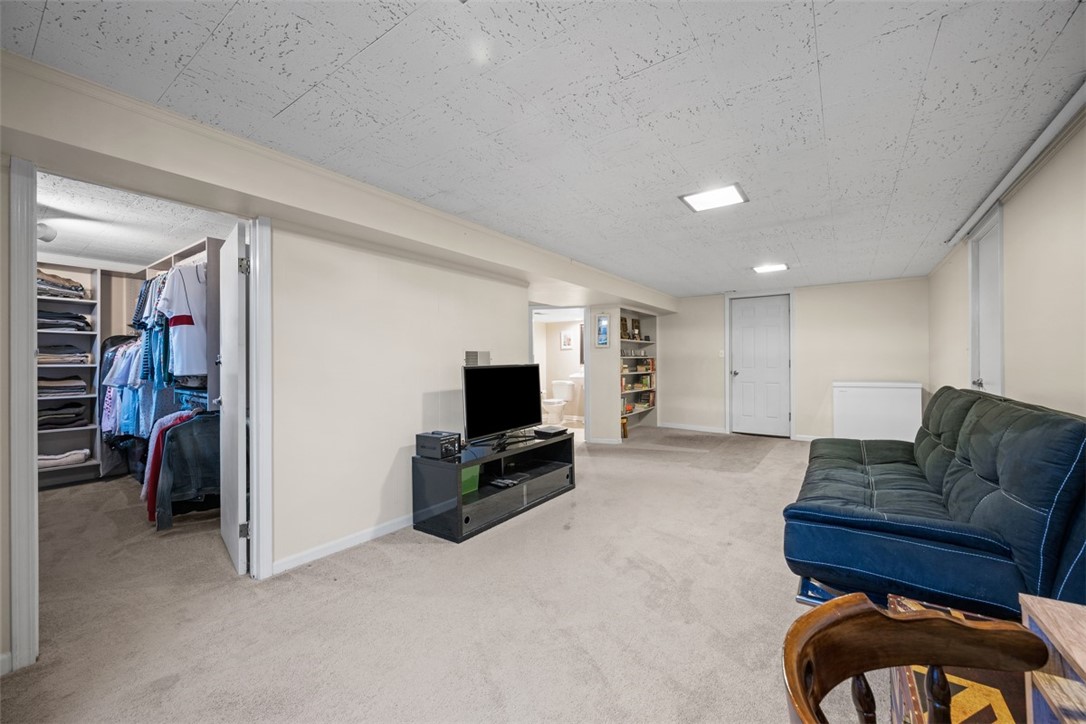 951 Rosalind Rd
