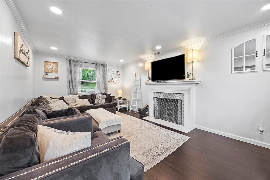 330 Earlwood Rd