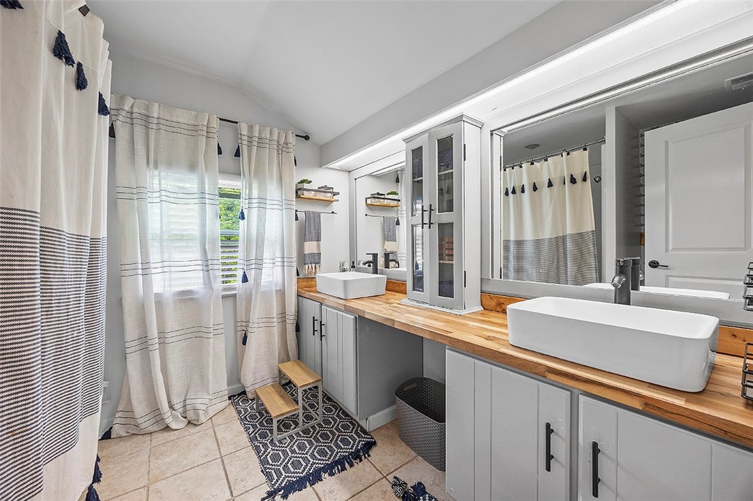 330 Earlwood Rd