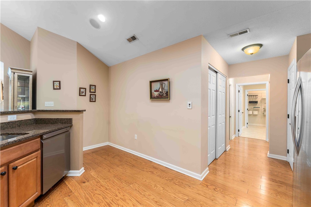 2041 Twickerham Lane