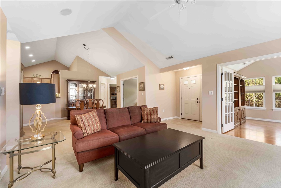 2041 Twickerham Lane