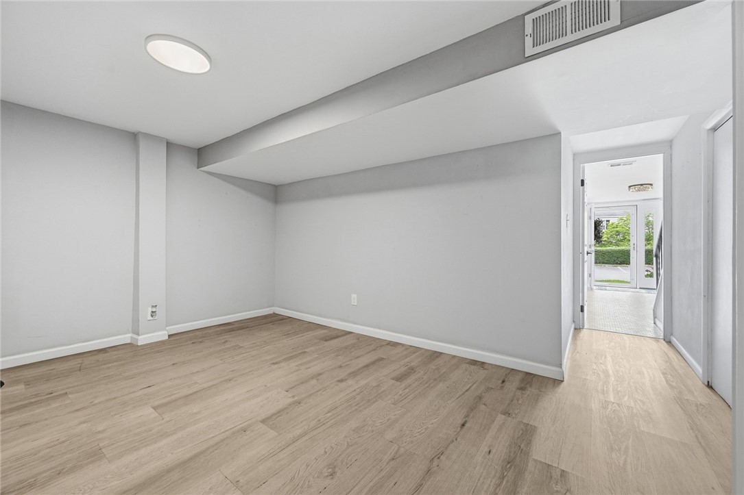 907 Camelot Drive