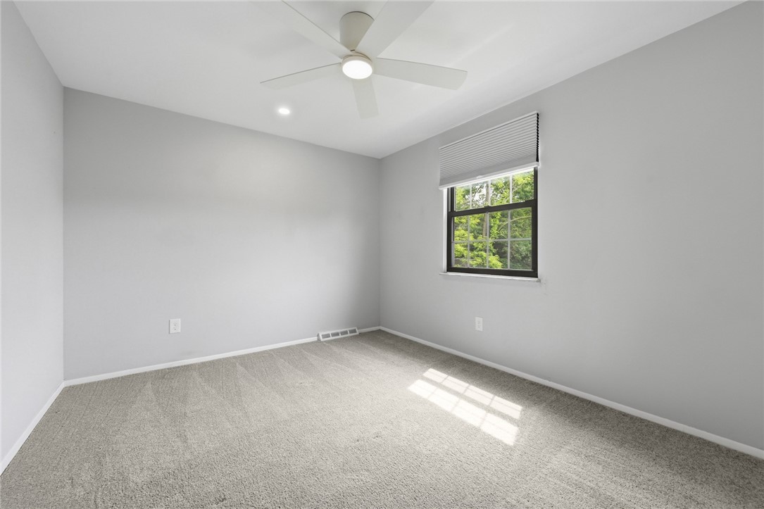 907 Camelot Drive