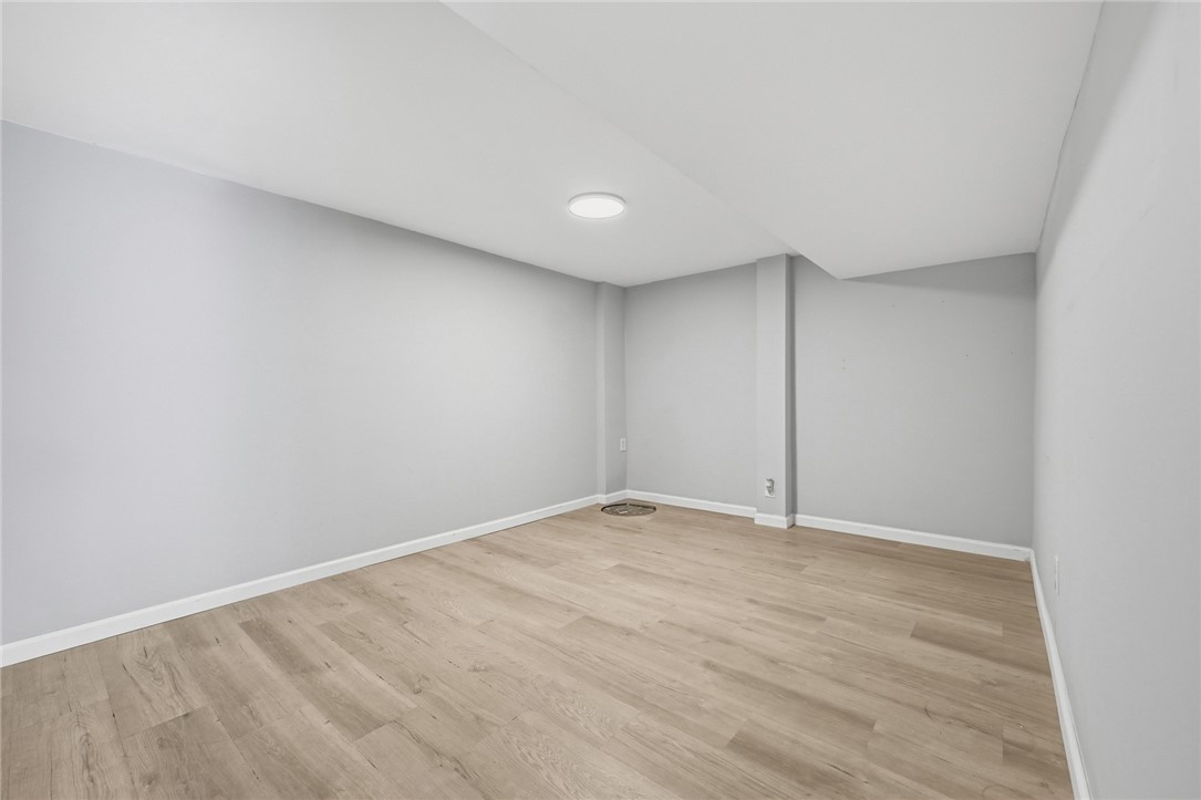 907 Camelot Drive
