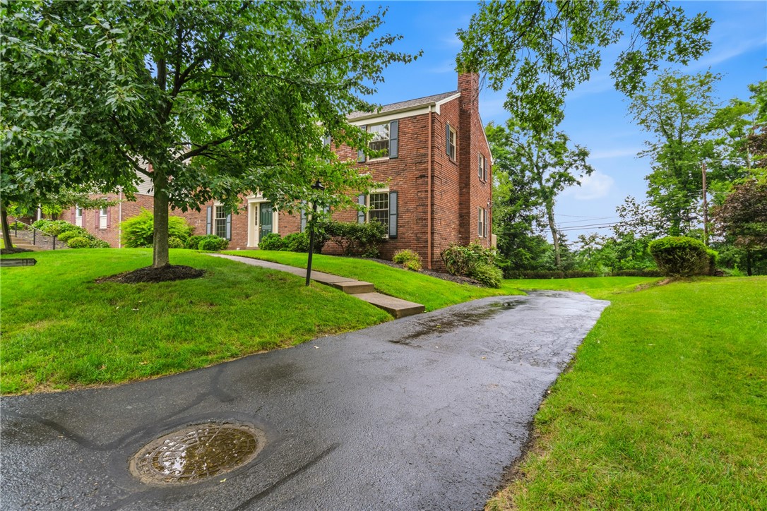130 Laurelwood Dr