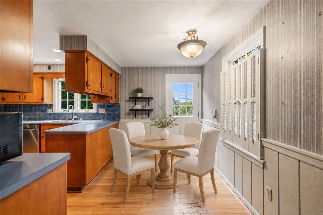 130 Laurelwood Dr