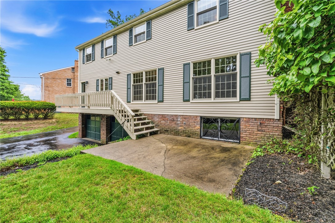 130 Laurelwood Dr
