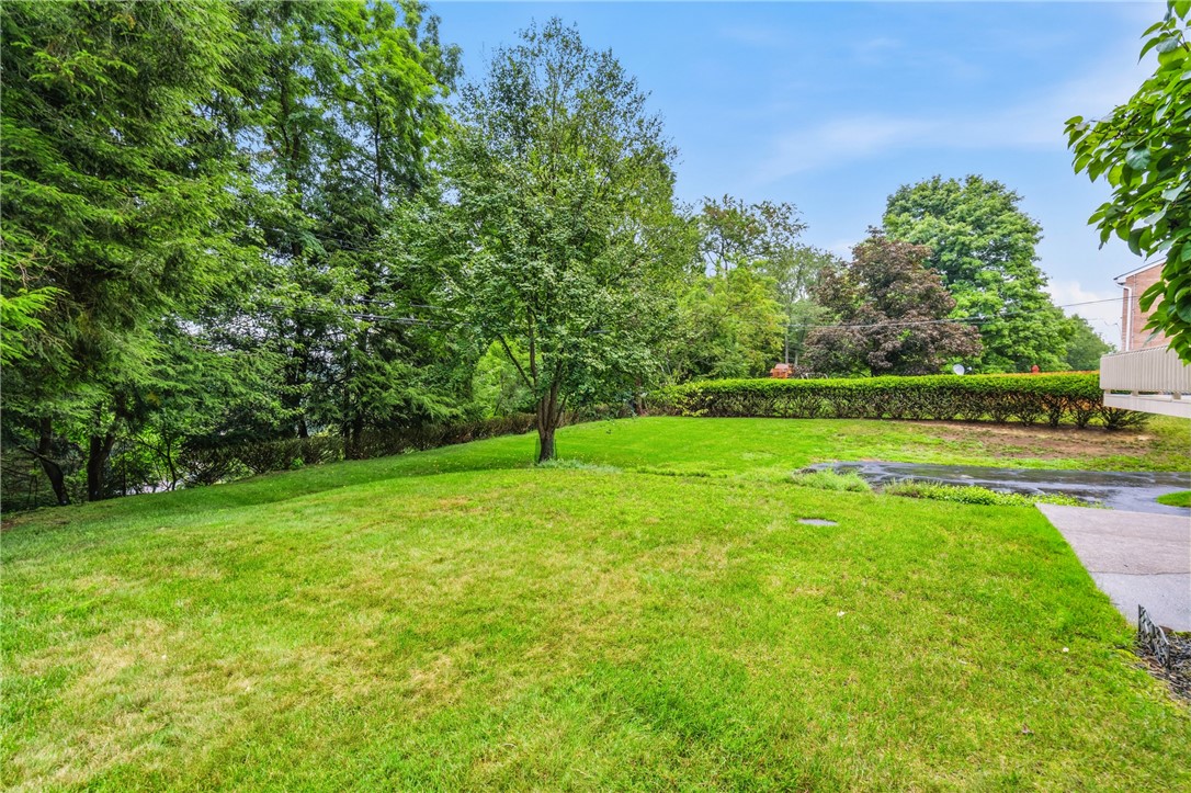 130 Laurelwood Dr