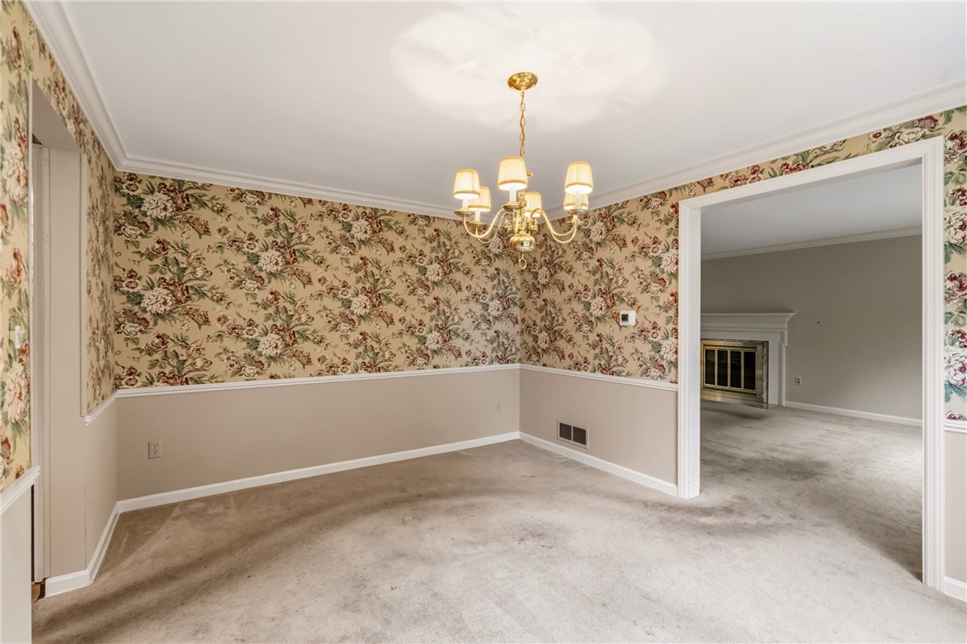 130 Laurelwood Dr