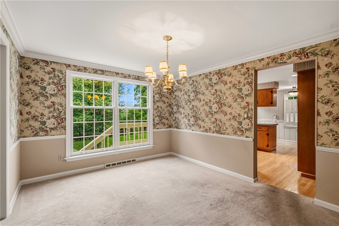 130 Laurelwood Dr