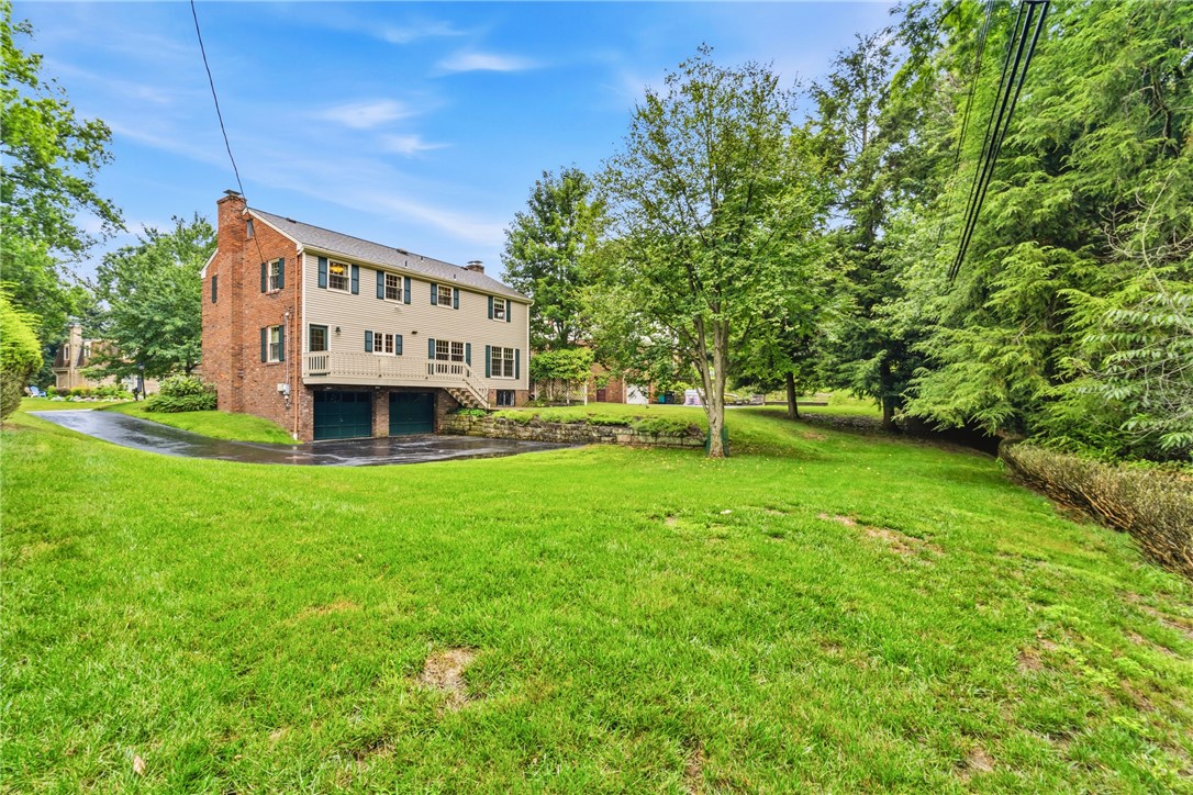 130 Laurelwood Dr