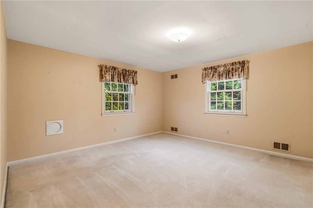 130 Laurelwood Dr