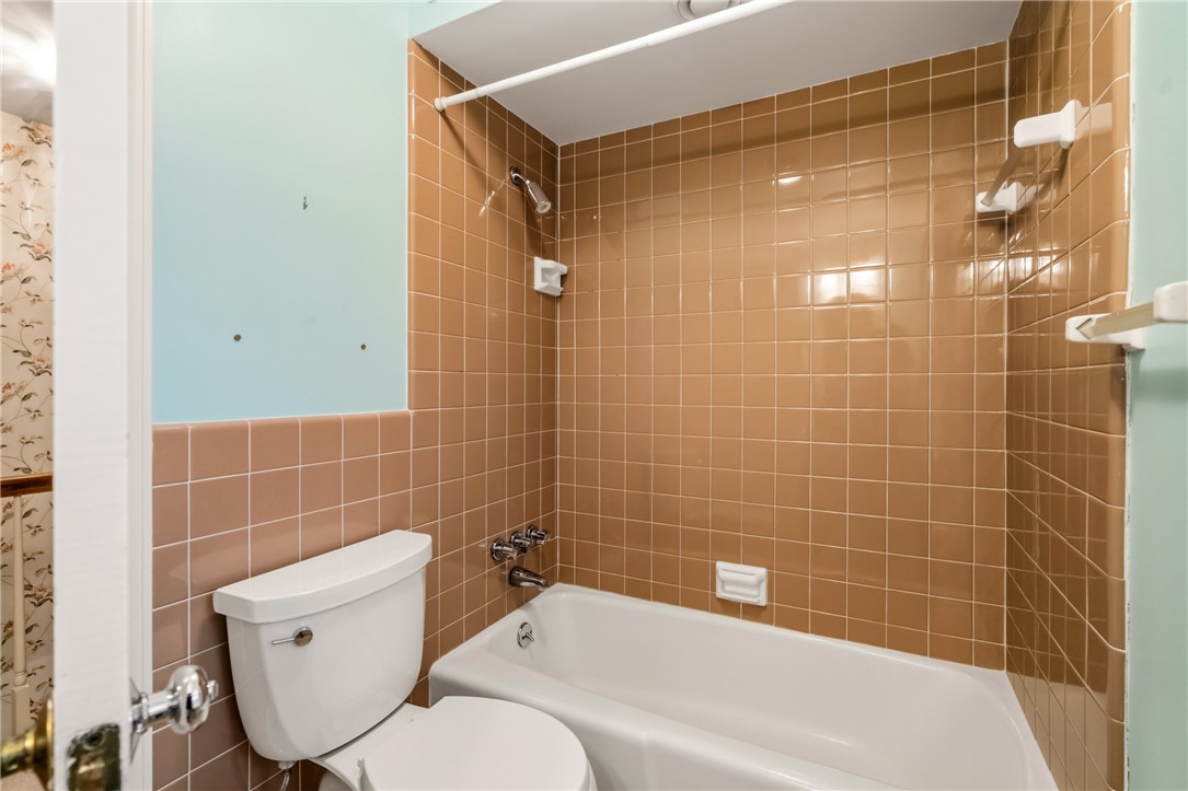 130 Laurelwood Dr
