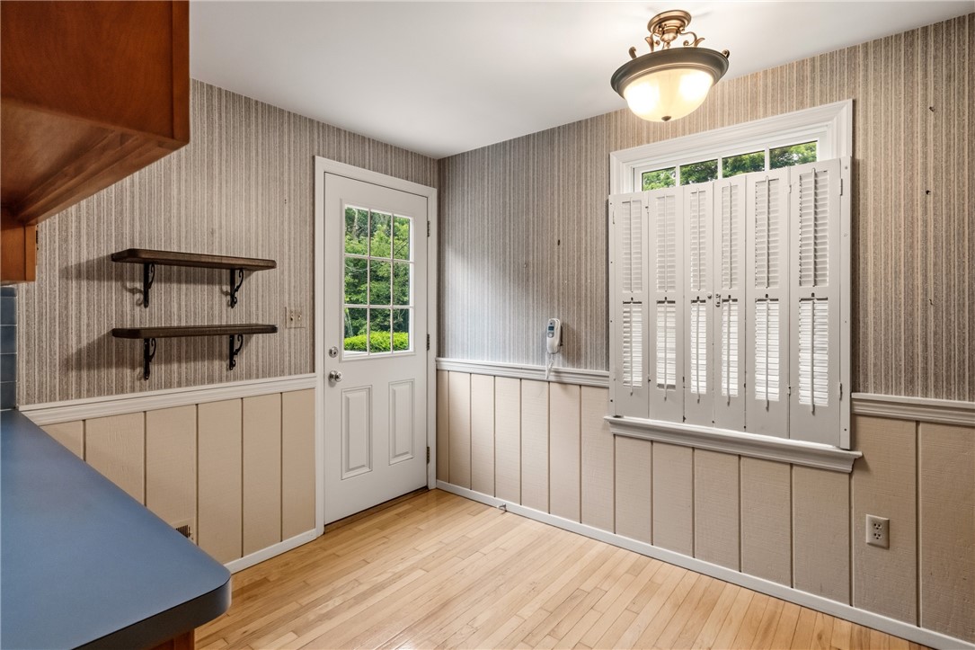 130 Laurelwood Dr