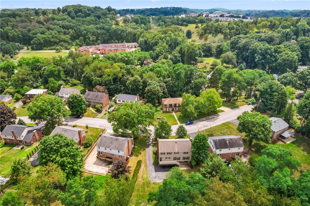 130 Laurelwood Dr