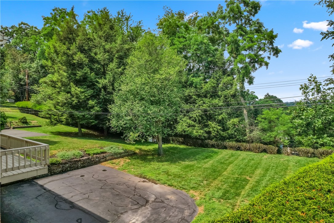 130 Laurelwood Dr