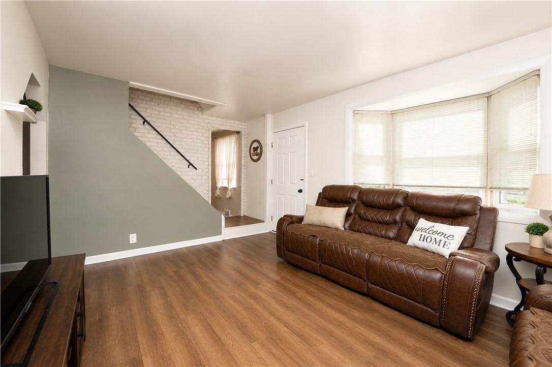 1813 Freeport Rd