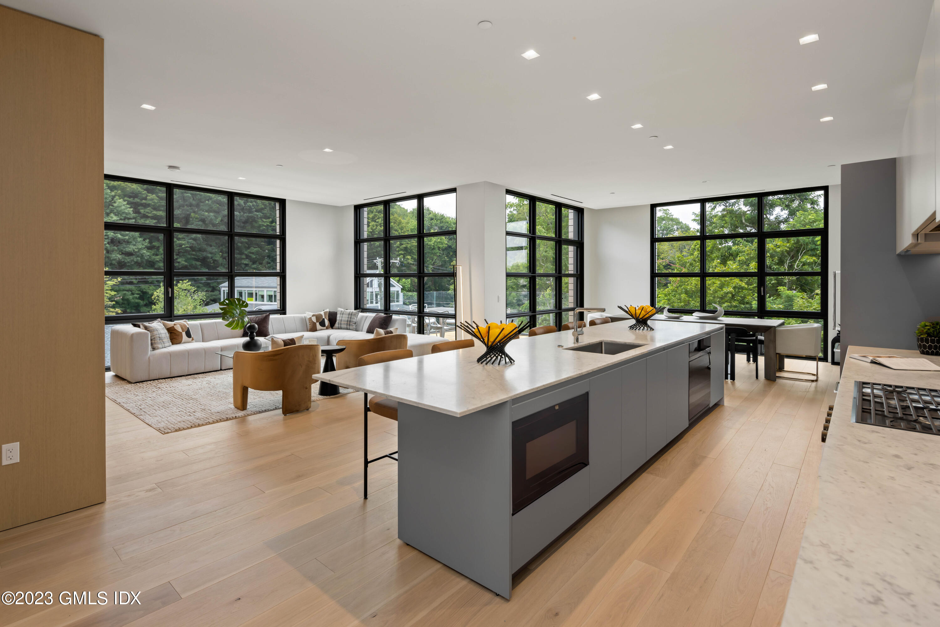 60 Wilton Road Unit: Penthouse 4C