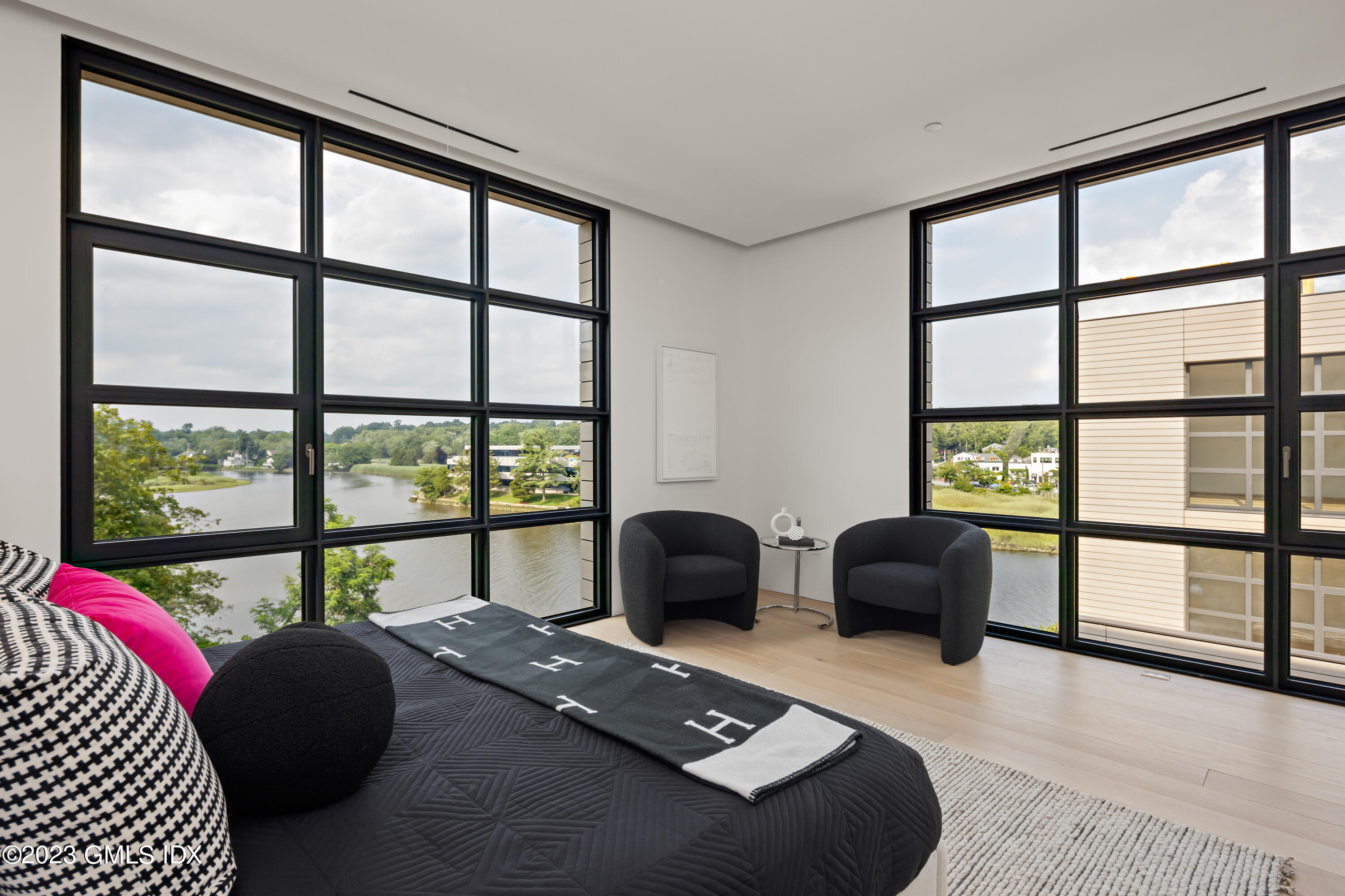 60 Wilton Road Unit: Penthouse 4A