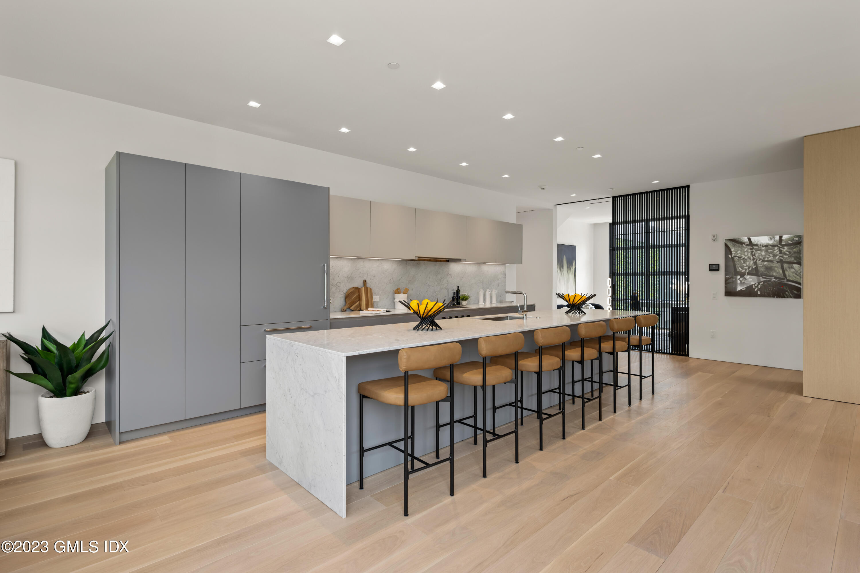 60 Wilton Road Unit: 2B