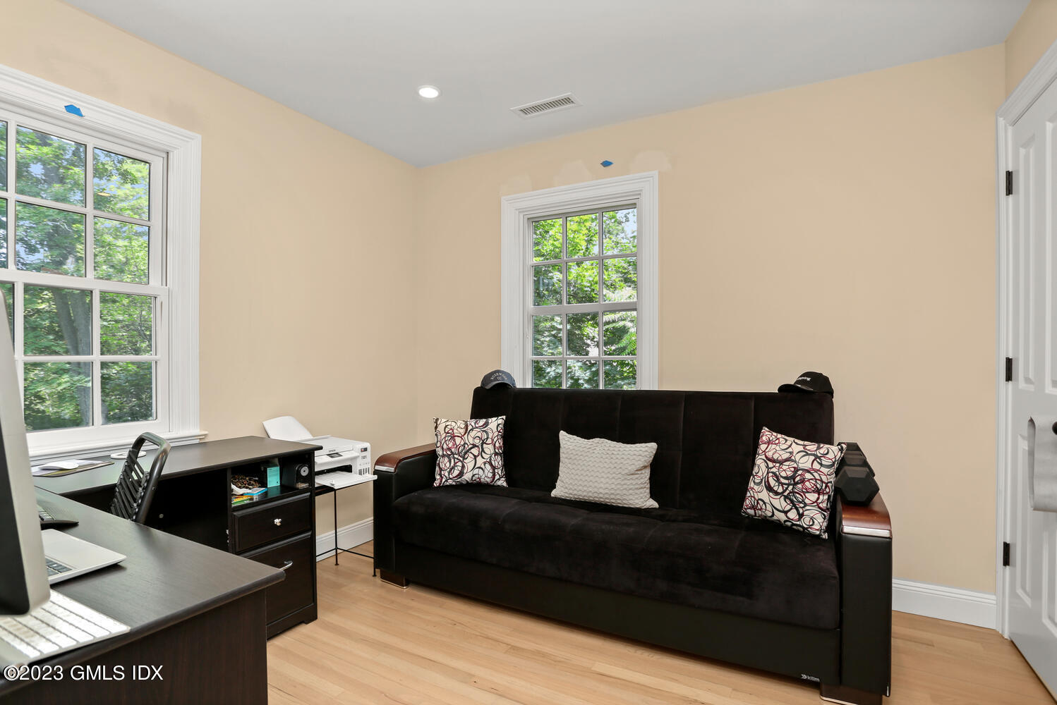 18 Candlelight Place