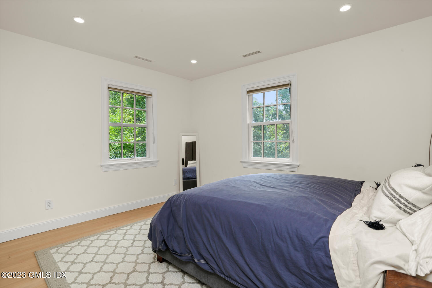 18 Candlelight Place