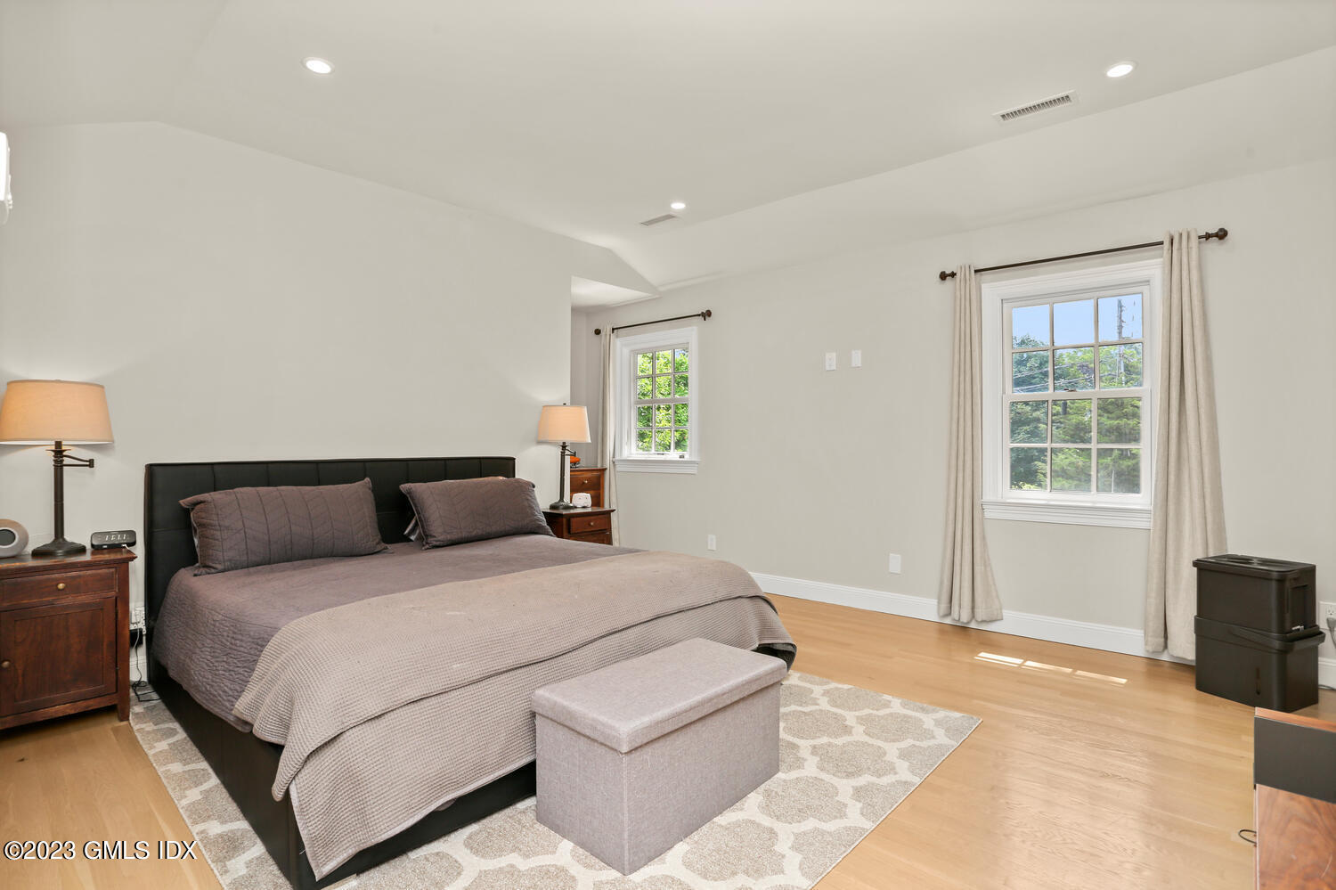 18 Candlelight Place