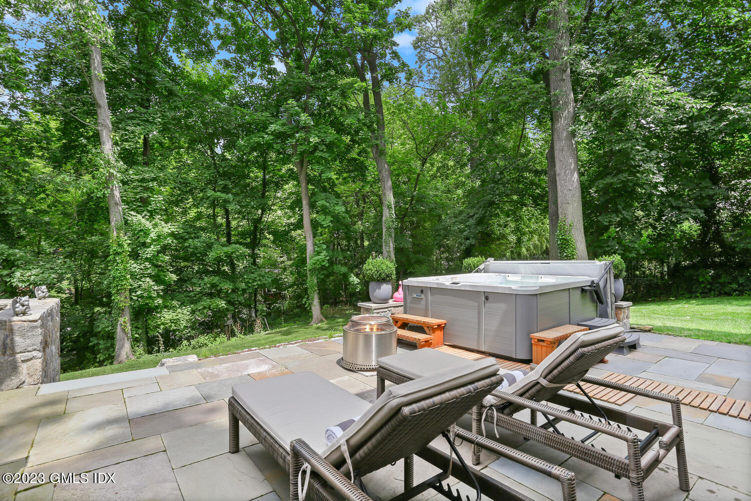 18 Candlelight Place