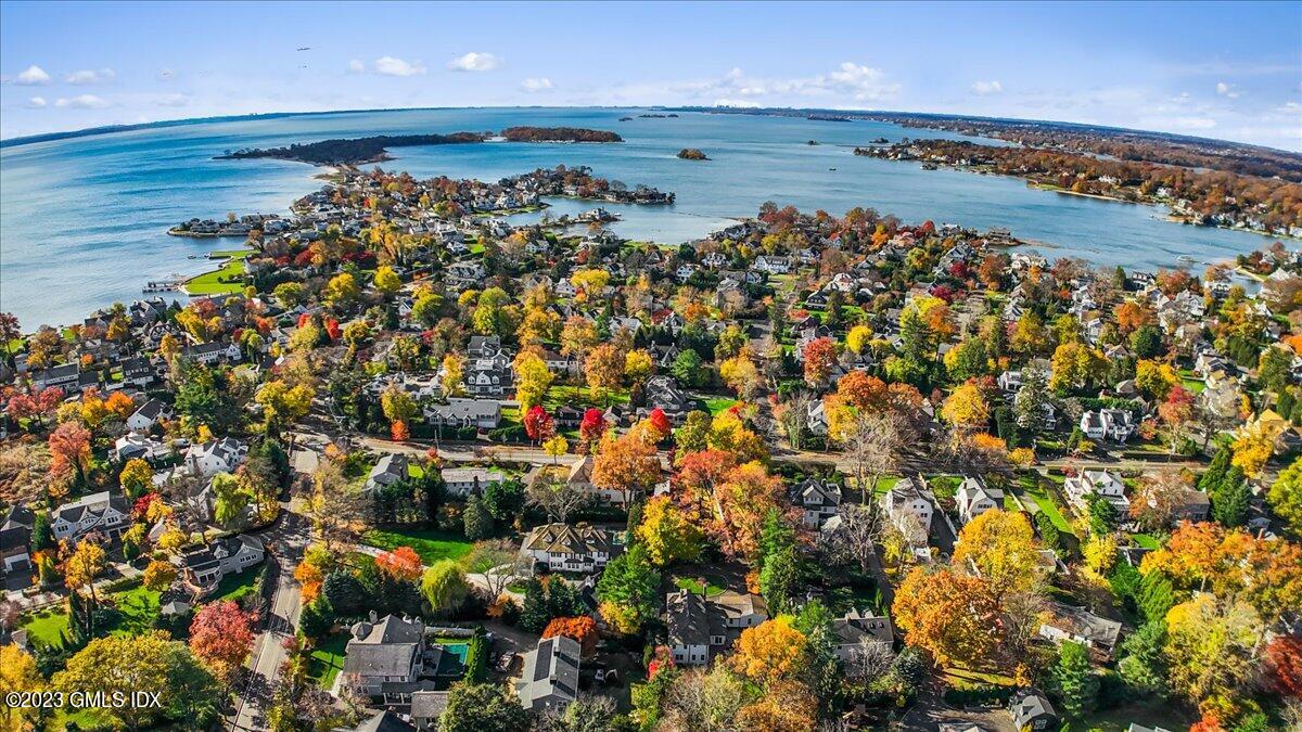 406 SOUND BEACH Avenue