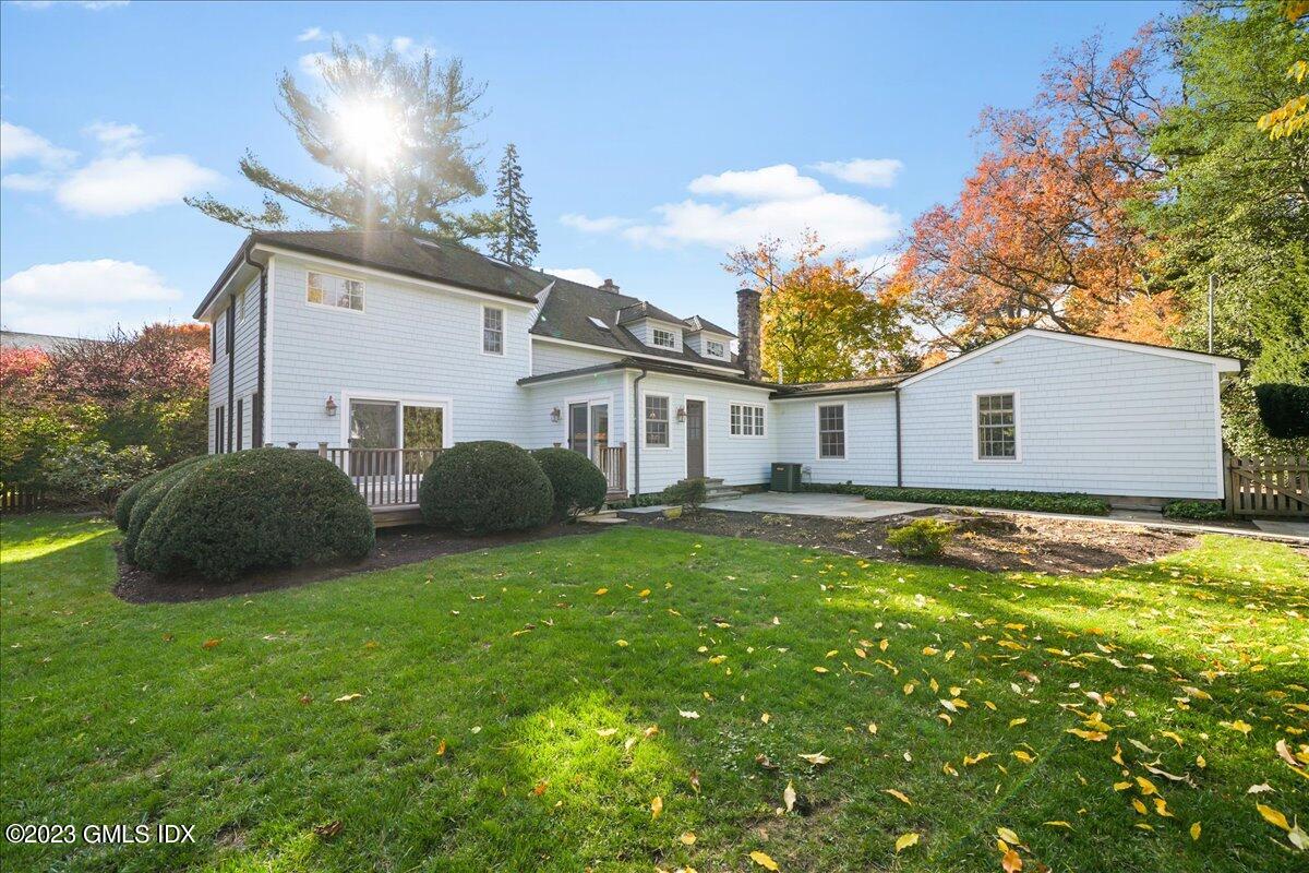 406 SOUND BEACH Avenue