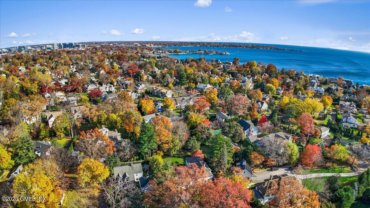 406 SOUND BEACH Avenue