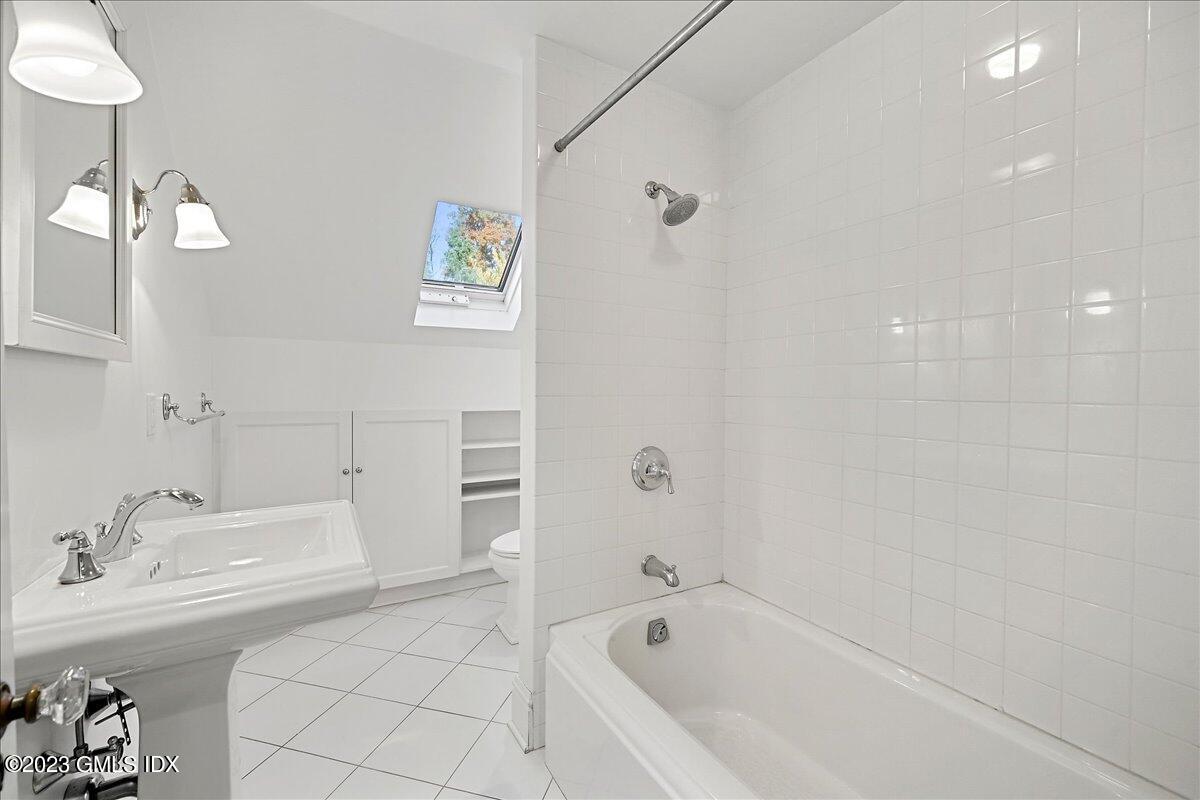 406 SOUND BEACH Avenue