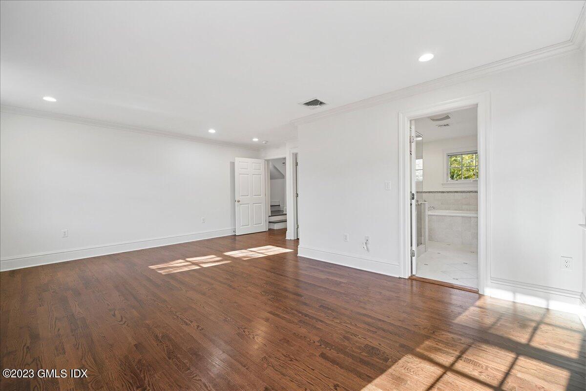 406 SOUND BEACH Avenue