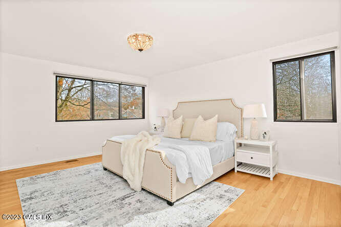 306 W Lyon Farm Drive