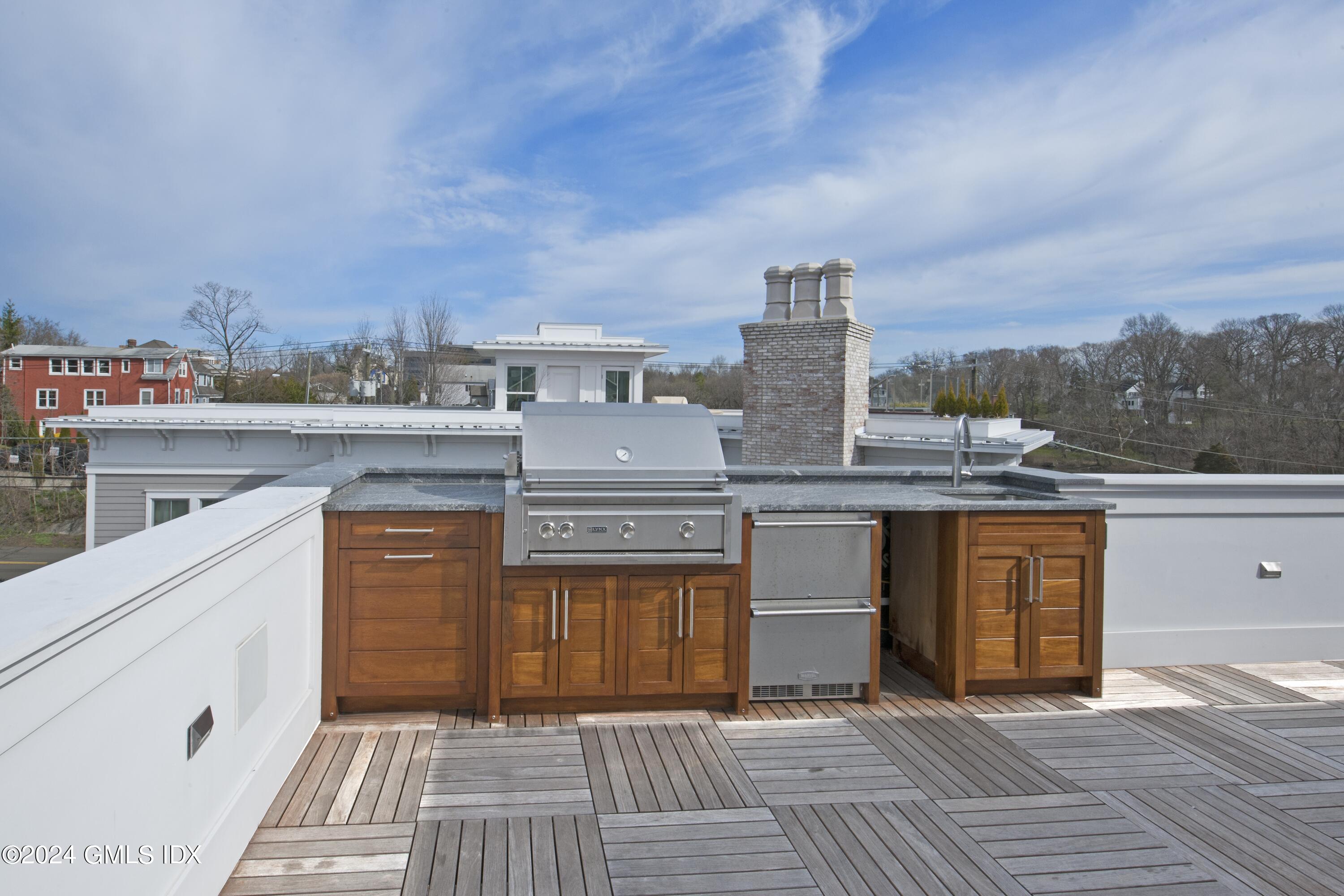 2 Oneida Drive Unit: F