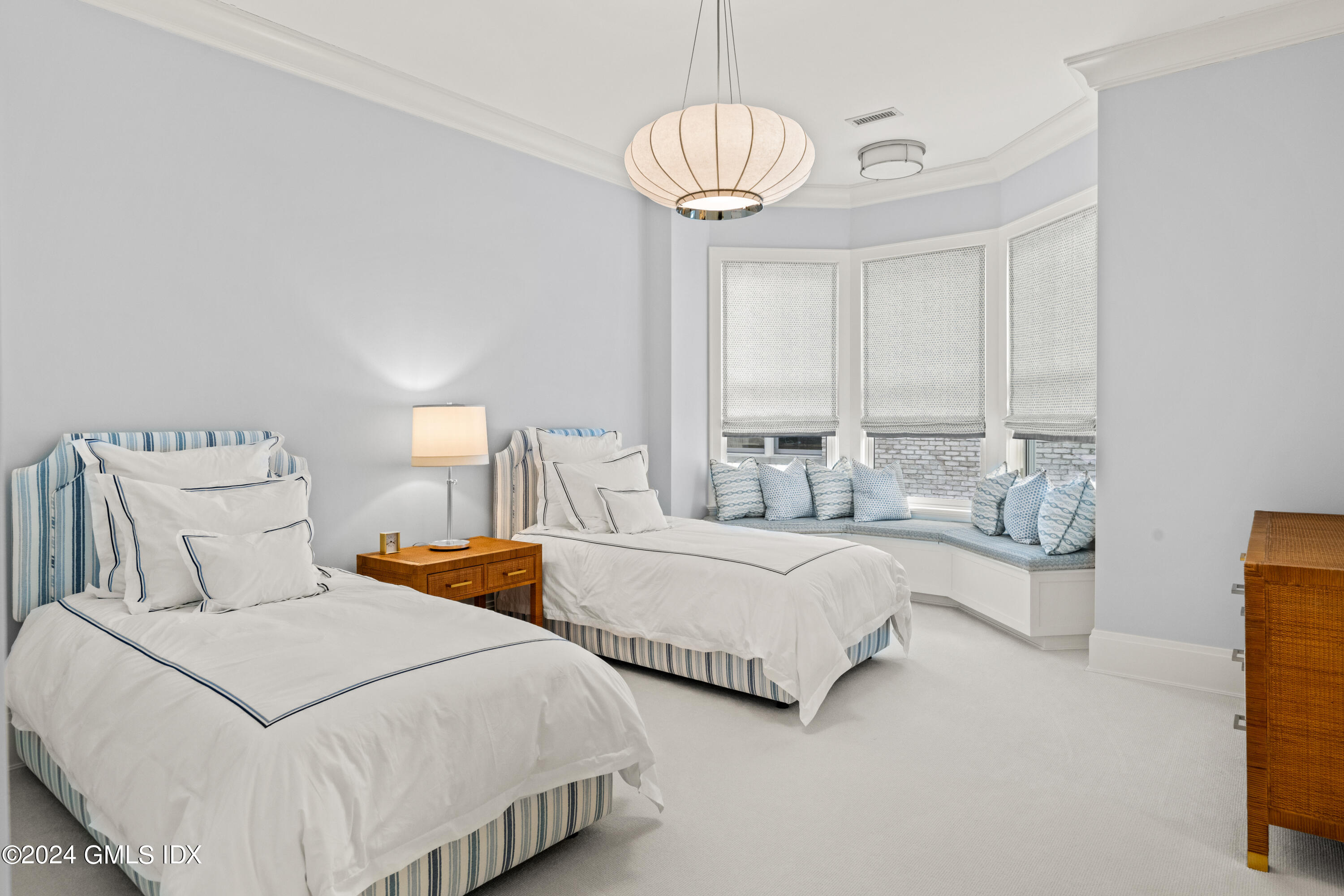 2 Oneida Drive Unit: F