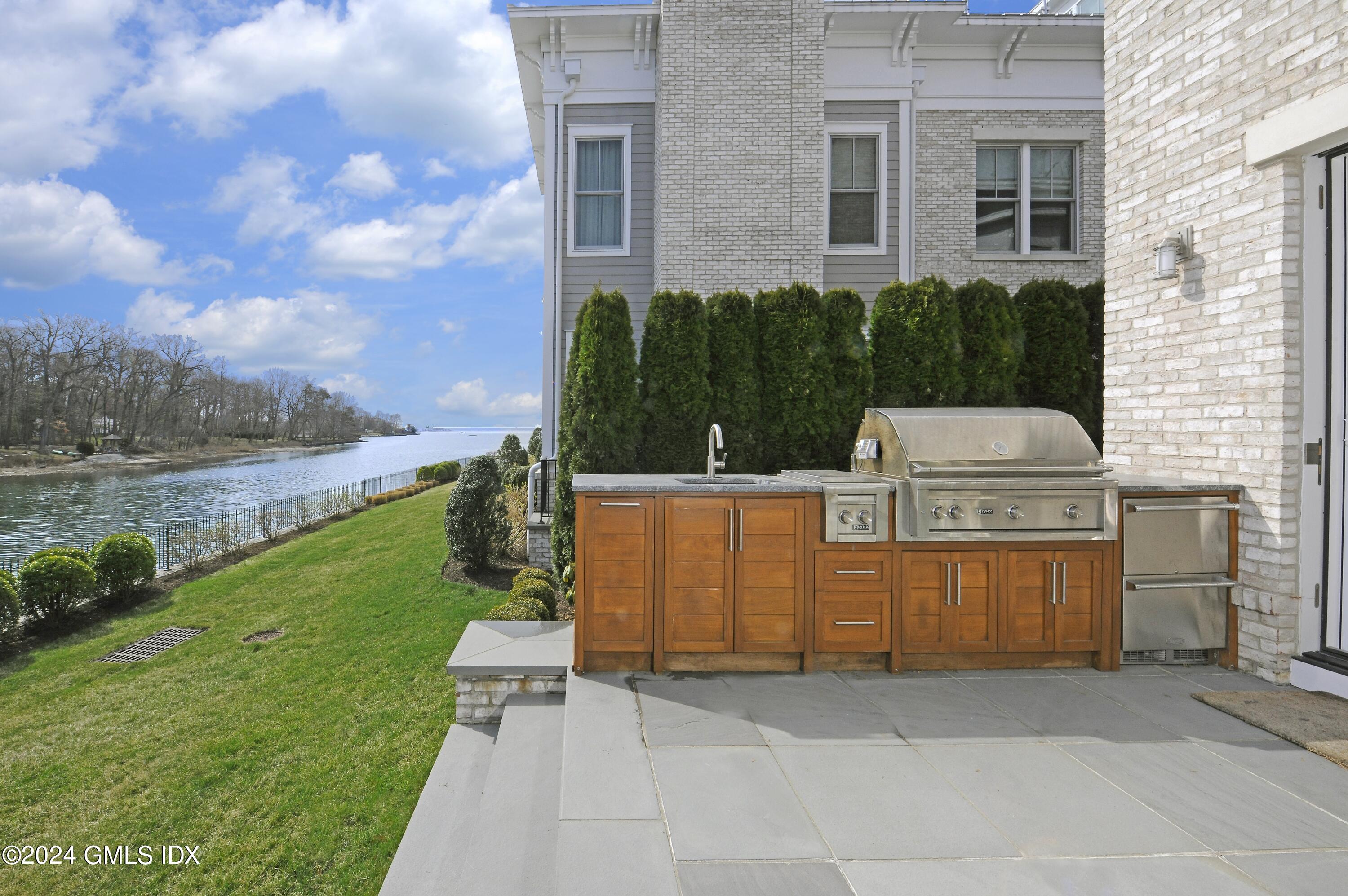 2 Oneida Drive Unit: F