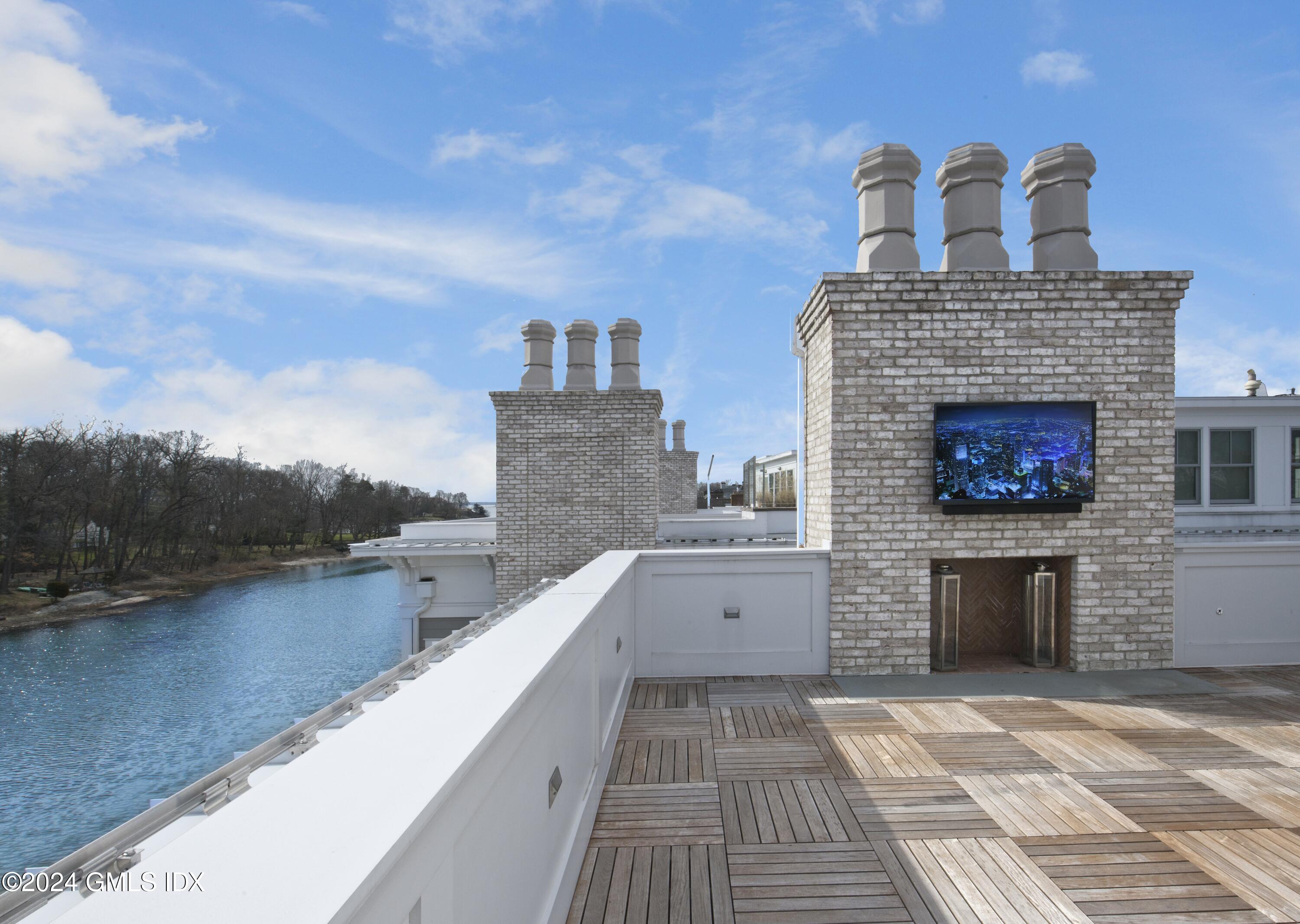 2 Oneida Drive Unit: F