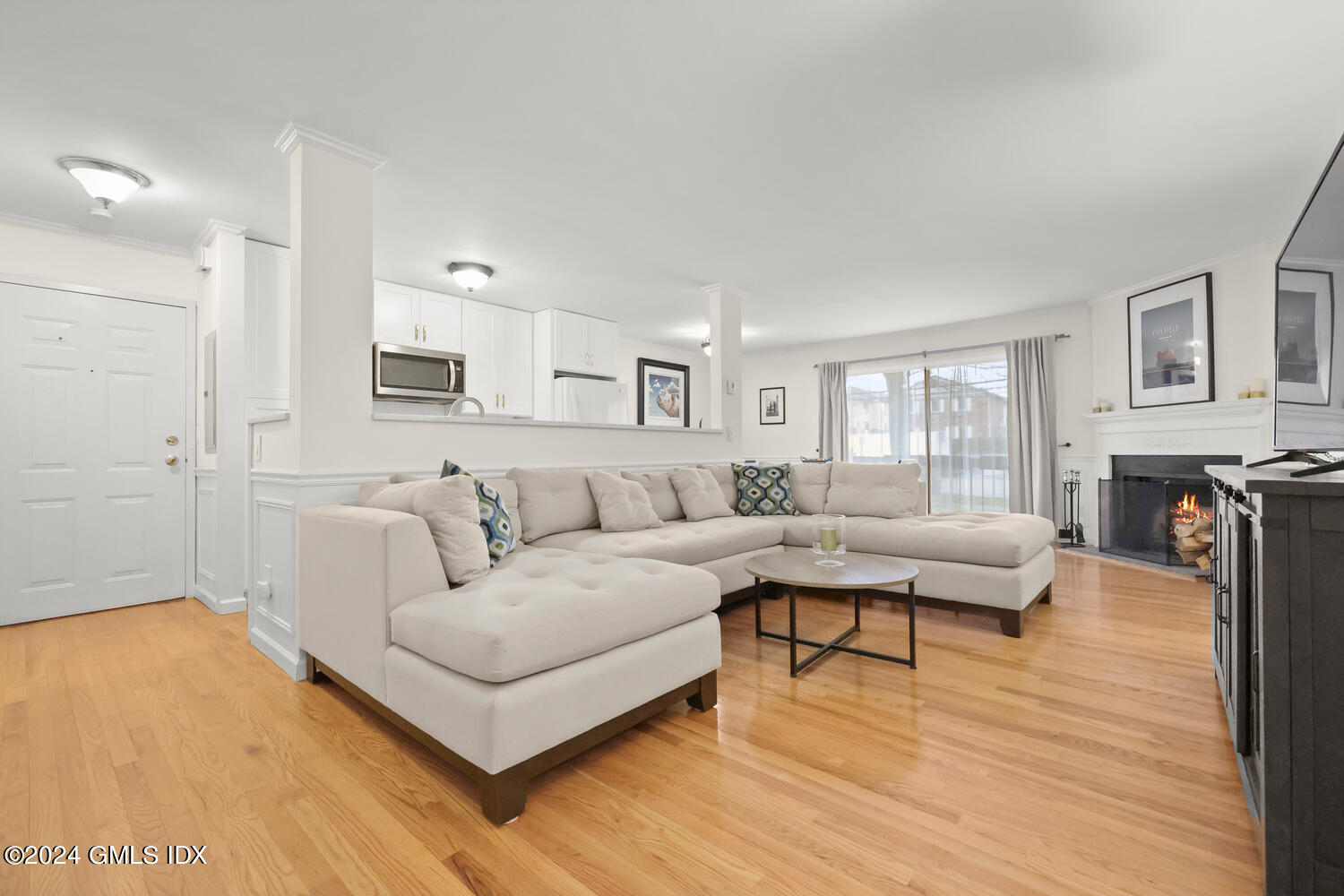 76 MAPLE TREE Avenue Unit: 3