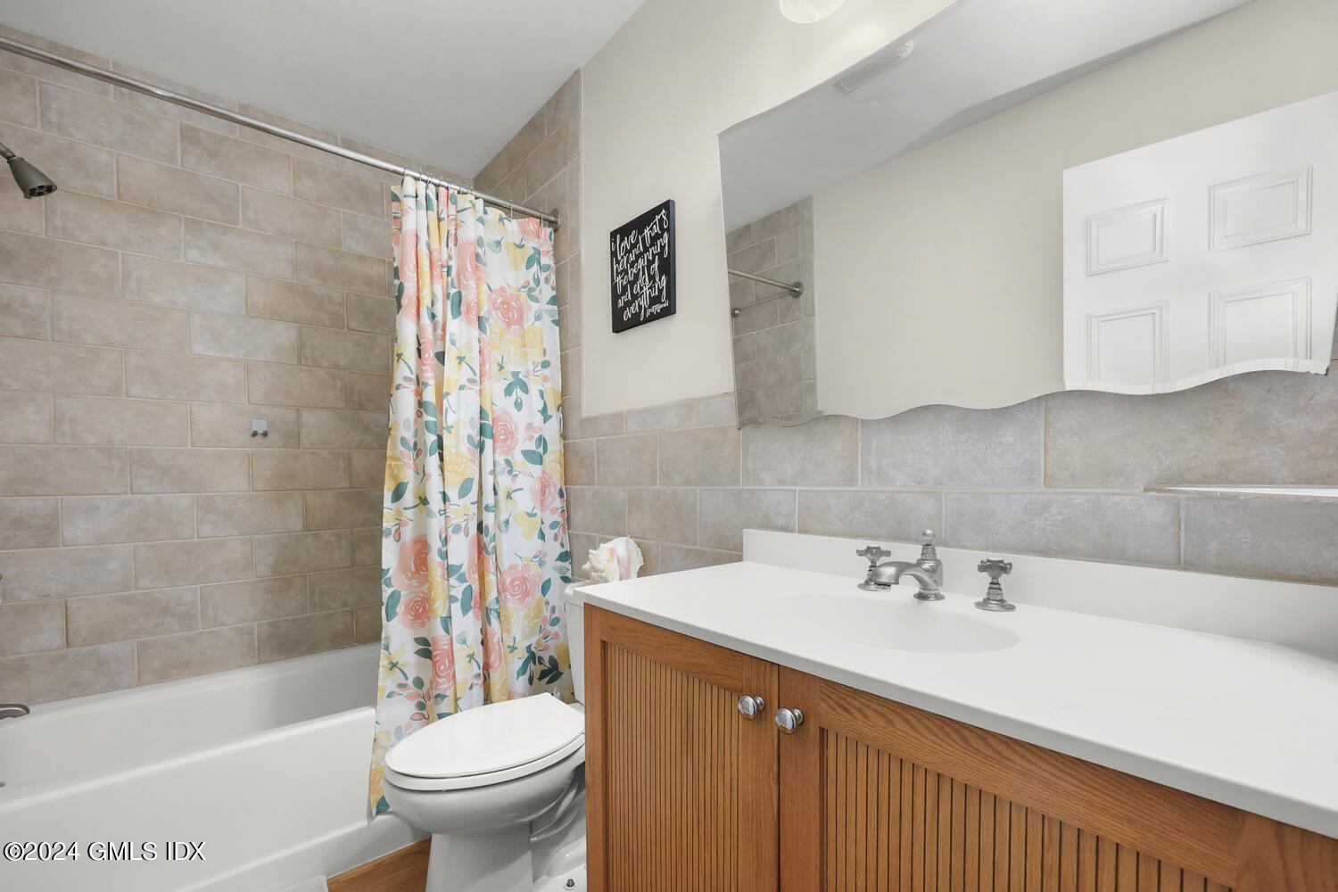 76 MAPLE TREE Avenue Unit: 3