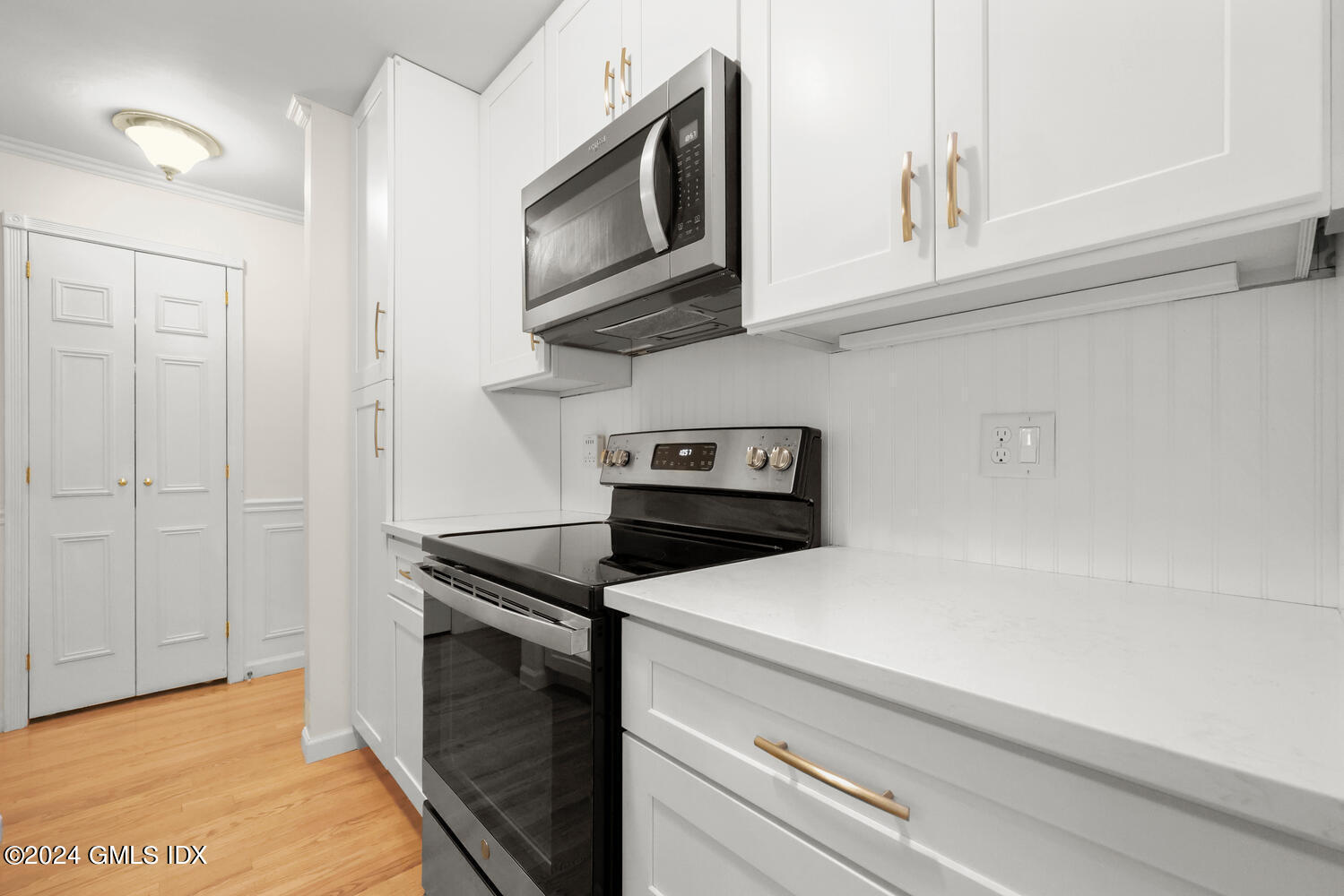 76 MAPLE TREE Avenue Unit: 3