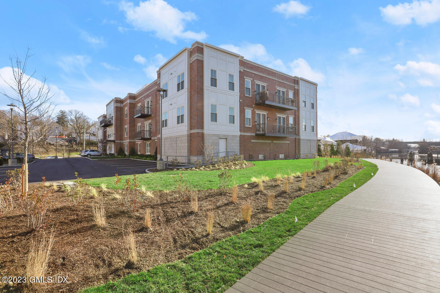 88 S Water Street Unit: 101