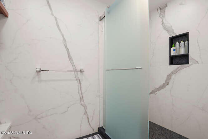 33 Boulder Brook Road