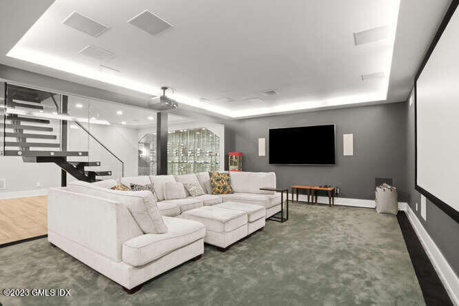 33 Boulder Brook Road