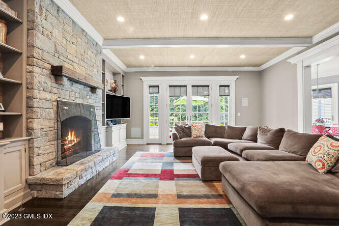 33 Boulder Brook Road