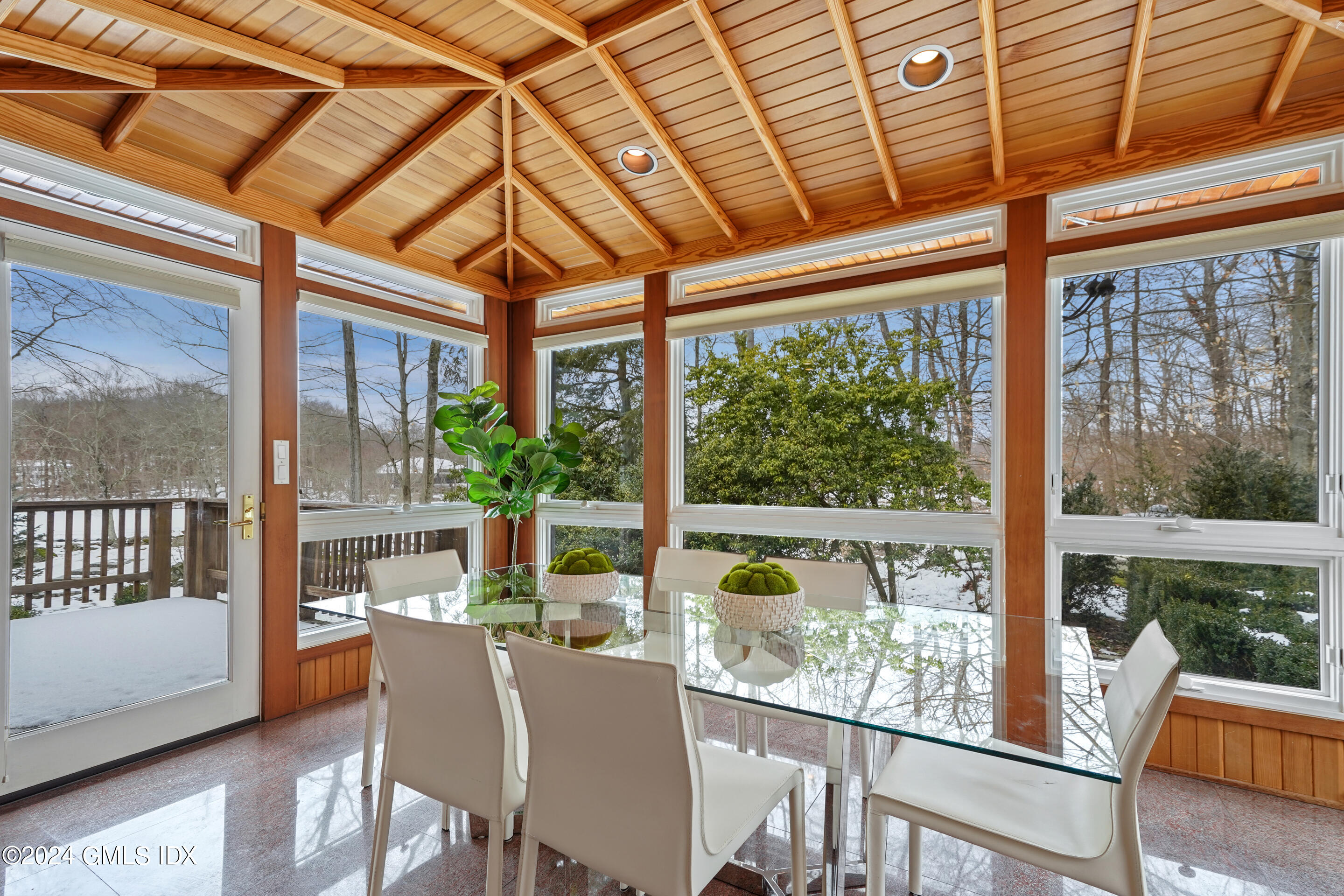 67 Londonderry Drive