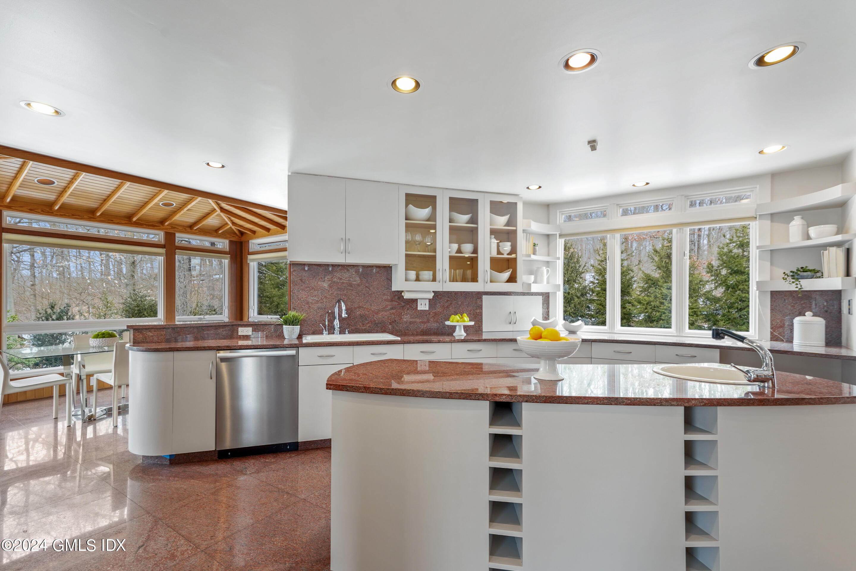 67 Londonderry Drive