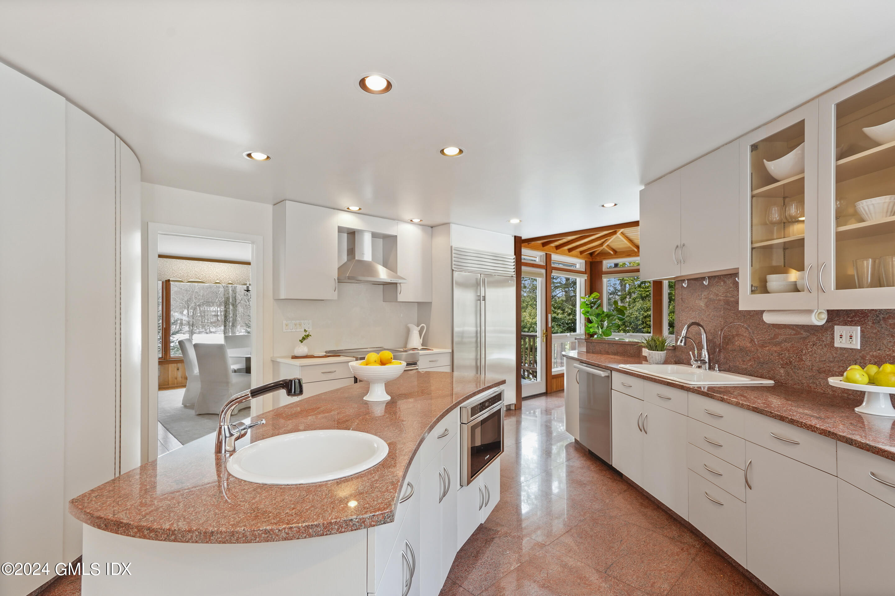 67 Londonderry Drive